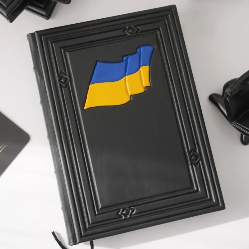 Кожаный ежедневник «Знамя» — ручная работа 