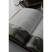  Україна. Все, що робить нас українцями.  Подарункова книга у шкіряній обкладинці — ручна робота 